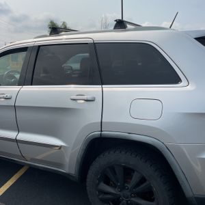 2011 JEEP GRAND CHEROKEE LAREDO photo 6