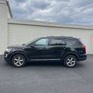 FORD EXPLORER XLT - 3