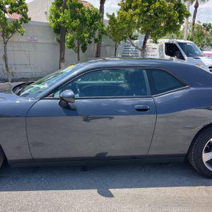 DODGE CHALLENGER SXT - 4