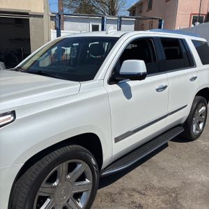 CADILLAC ESCALADE LUXURY - 2