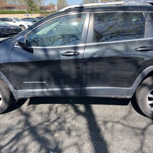 JEEP CHEROKEE LIMITED - 4