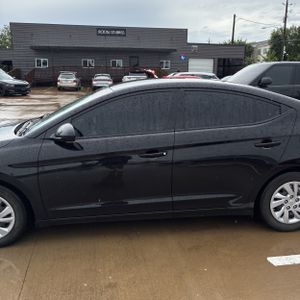 2020 Hyundai ELANTRA SE photo 4