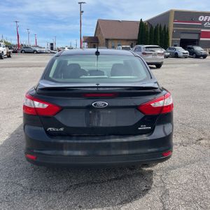 FORD FOCUS SE - 7