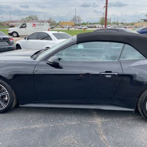 FORD MUSTANG ECOBOOST PREMIUM - 4