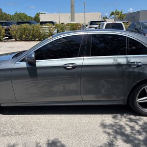 صورة 4 لـ 2018 Mercedes-BENZ E-CLASS