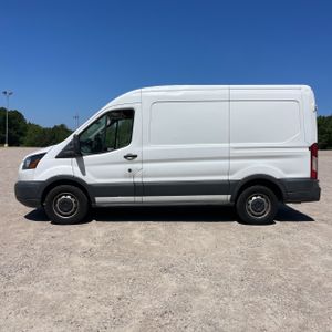 FORD TRANSIT 150 - 3