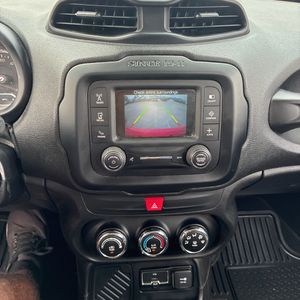 2017 JEEP RENEGADE LATITUDE thumbnail 38