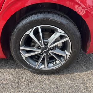 2023 KIA FORTE LXS thumbnail 18