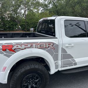 FORD F-150 RAPTOR - 9