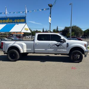 FORD F-350 SUPER DUTY LARIAT - 9