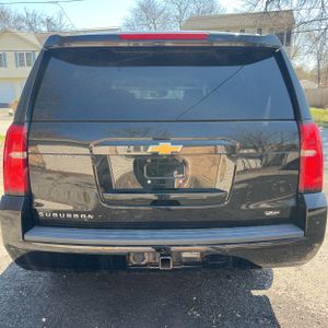 CHEVROLET SUBURBAN LT - 7