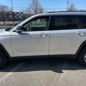 JEEP GRAND CHEROKEE L LIMITED - 4