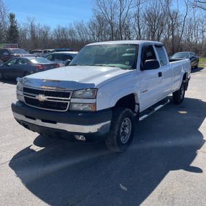 CHEVROLET SILVERADO - 1