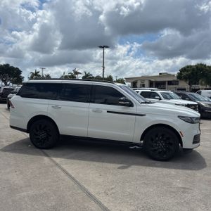 LINCOLN NAVIGATOR RESERVE - 10