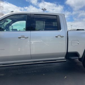 CHEVROLET SILVERADO - 4