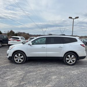 CHEVROLET TRAVERSE LT - 3