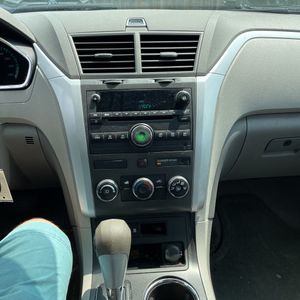 2011 Chevrolet TRAVERSE LS — миниатюра 38
