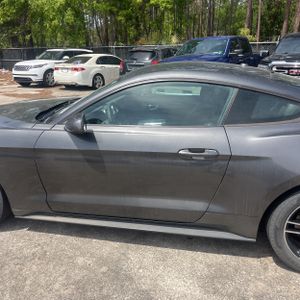 FORD MUSTANG ECOBOOST PREMIUM - 4