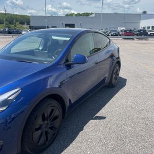 TESLA MODEL Y LONG RANGE - 2