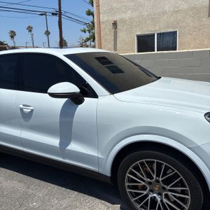 PORSCHE CAYENNE PLATINUM EDITION - 9
