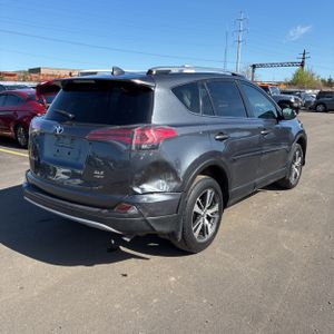 TOYOTA RAV4 - 8