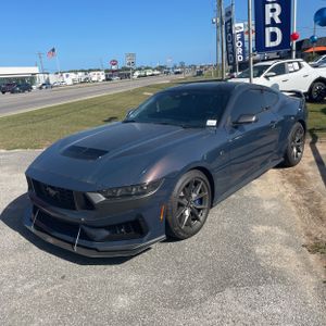 FORD MUSTANG DARK HORSE - 1