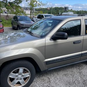 صورة 2 لـ 2006 JEEP GRAND CHEROKEE LAREDO