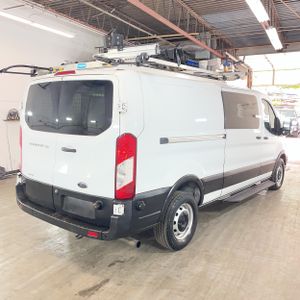 FORD TRANSIT 150 - 8