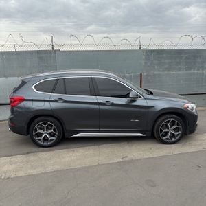 2017 BMW X1 XDRIVE28I — фото 9