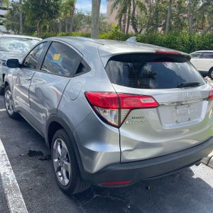 صورة 5 لـ 2022 Honda HR-V LX