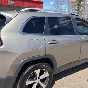 JEEP CHEROKEE LIMITED - 7