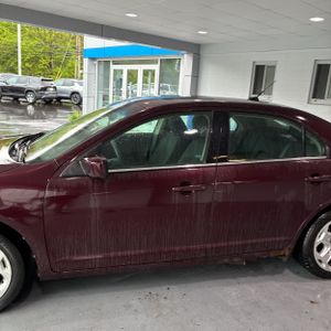 FORD FUSION SE - 4