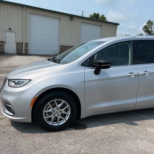 صورة 2 لـ 2024 Chrysler PACIFICA TOURING L
