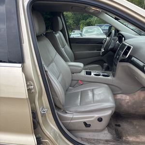 2011 JEEP GRAND CHEROKEE LAREDO — миниатюра 33