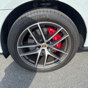 2022 Porsche MACAN S — миниатюра 17