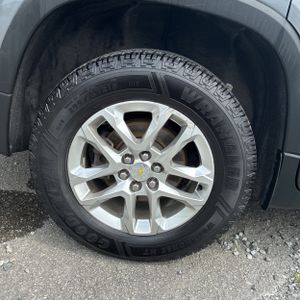 صورة مصغرة 19 لـ 2021 Chevrolet TRAVERSE LS