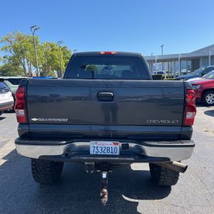 صورة 6 لـ 2005 Chevrolet SILVERADO 2500HD LS