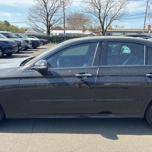 MERCEDES-BENZ E-CLASS - 4