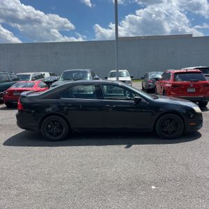 FORD FUSION SE - 10