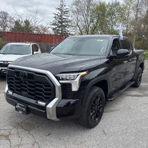 TOYOTA TUNDRA - 1