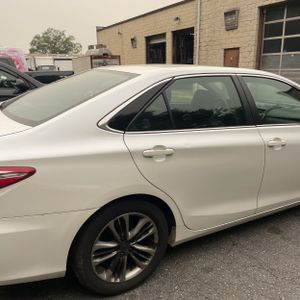 2017 Toyota CAMRY SE photo 9