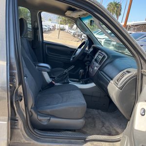 2005 Mazda TRIBUTE I — миниатюра 32