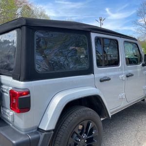 JEEP WRANGLER SAHARA 4XE - 9