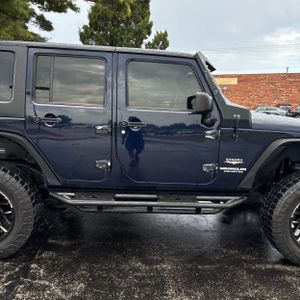 صورة 11 لـ 2013 JEEP WRANGLER UNLIMITED SAHARA