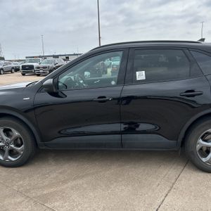 FORD ESCAPE ST-LINE - 4