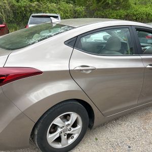 HYUNDAI ELANTRA SE - 9