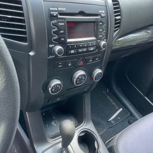 صورة مصغرة 77 لـ 2012 KIA SORENTO LX