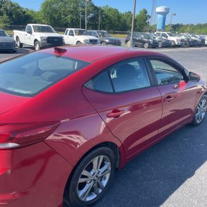 HYUNDAI ELANTRA VALUE EDITION - 9