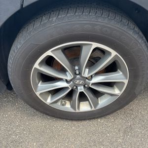 2017 Hyundai SANTA FE SE — миниатюра 18