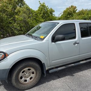 NISSAN FRONTIER S - 2